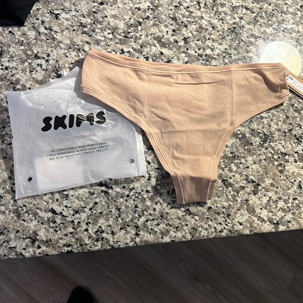 Skim, high, waisted thong